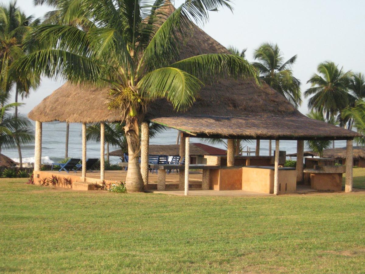 Sankofa Beach House Hotel Kokrobite Exterior photo
