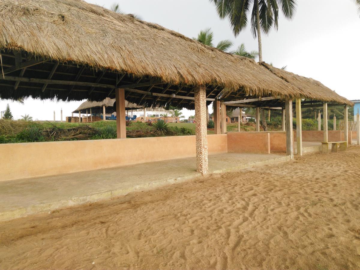 Sankofa Beach House Hotel Kokrobite Exterior photo