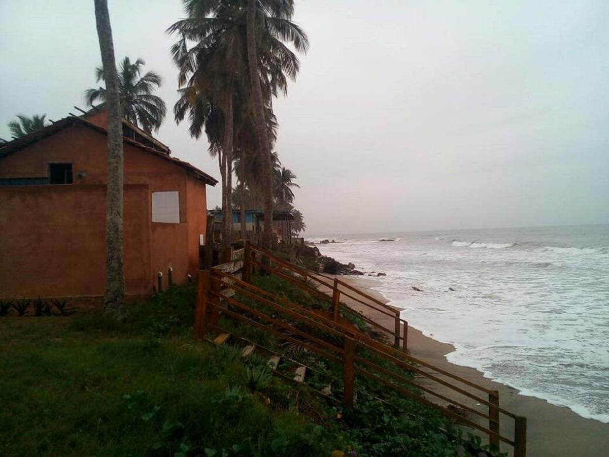 Sankofa Beach House Hotel Kokrobite Exterior photo